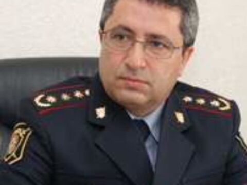 ADI KİMLİYİ OLAN ADAM…- ƏNTİQƏ QONAQ yazır