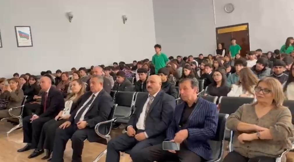 Ana dilinə ithaf olunmuş söz və sənət gecəsi Ana dilinə ithaf olunmuş söz və sənət gecəsi