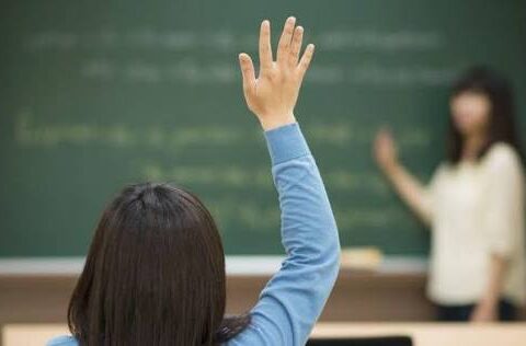 Müəllimi adiləşdirən cəmiyyət gələcəyini zəiflədir  – Şərafəddin İLKİN yazdı