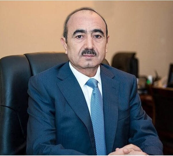 Martın 10-u Əli HƏSƏNOVUN doğum günüdür...