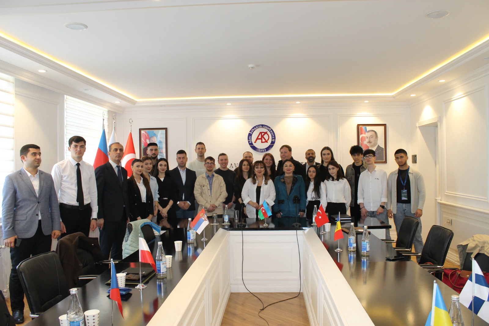 Beynəlxalq Forum çərçivəsində müxtəlif panel müzakirələri təşkil olundu Beynəlxalq Forum çərçivəsində müxtəlif panel müzakirələri təşkil olundu