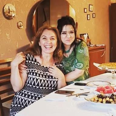 GÜL ƏTİRLİ GÜLBƏNİZİMİZ…(esse)