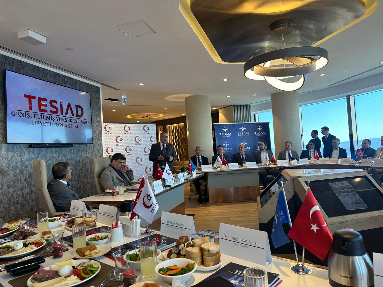 Xəzər Universitetinin əməkdaşı TESİAD-ın Məsləhət Şurasının iclasında - FOTOLAR