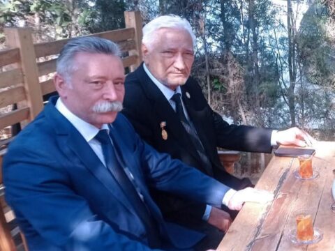 Poeziya bir dünya, şair onun günəşidir