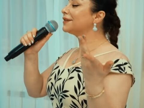 Səhnəyə sədaqətin səsi – Şərafəddin İlkin yazdı