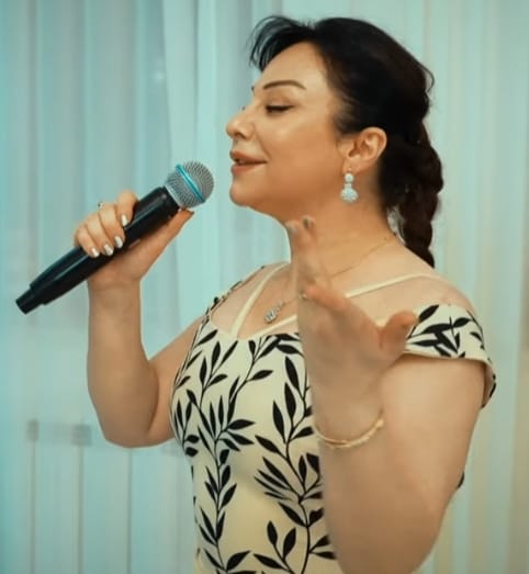 Səhnəyə sədaqətin səsi – Şərafəddin İlkin yazdı