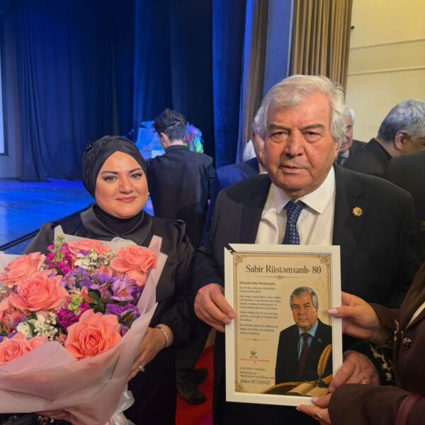 Sabir Rüstəmxanlı poeziyası İlhamə Adil qızının bəstəsində – “Səni vətənə bənzədirəm”