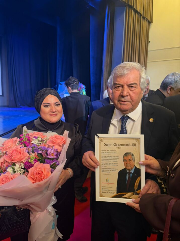 Sabir Rüstəmxanlı poeziyası İlhamə Adil qızının bəstəsində – “Səni vətənə bənzədirəm”