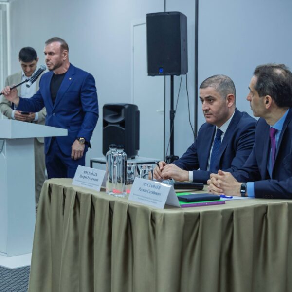 Azərbaycanın Rusiyadakı səfiri Krasnoyarskda diaspor üzvləri ilə görüşüb