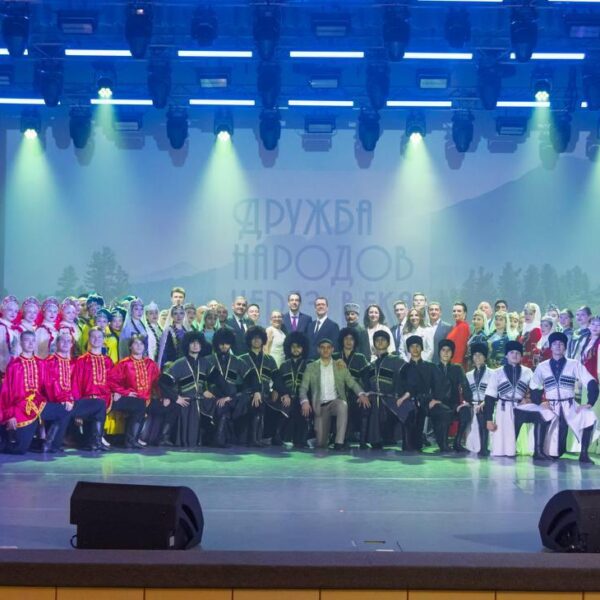 Krasnoyarskda Heydər Əliyevin xatirəsinə həsr olunan "Əsrlər boyu xalqlar dostluğu" adlı konsert keçirilib