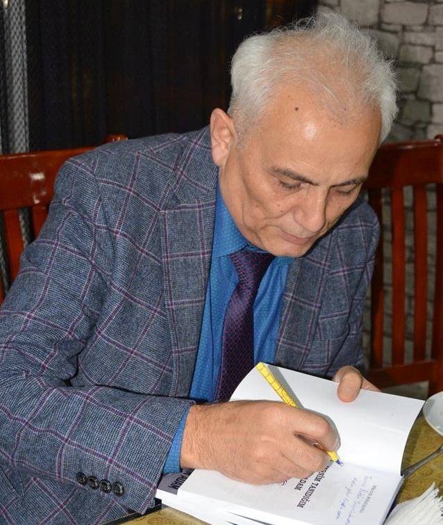ƏDƏBİ MÜHİTLƏ AŞIQ YARADICILIĞININ QARŞILIQLI ƏLAQƏLƏRİ VƏ FƏRQLİ CƏHƏTLƏRİ   – Mikayıl Bozal