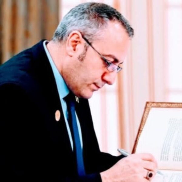 MİLLİ KİMLİK: HƏR MİLLƏTİN "ŞƏXSİYYƏT VƏSİQƏSİ"...