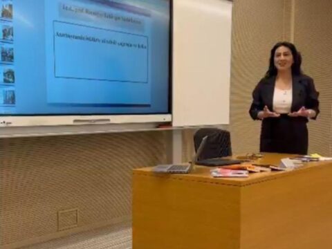 Professor Rəsmiyyə Abdullayeva ADA Universitetində çıxış edib Professor Rəsmiyyə Abdullayeva ADA Universitetində çıxış edib