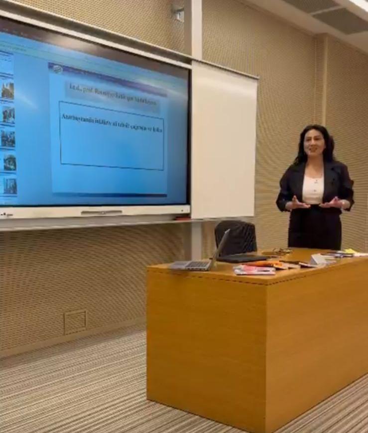 Professor Rəsmiyyə Abdullayeva ADA Universitetində çıxış edib Professor Rəsmiyyə Abdullayeva ADA Universitetində çıxış edib