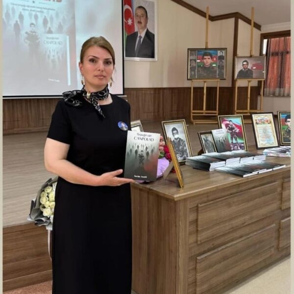 “Torpağa can Canpolad” adlı kitabının təqdimatı keçirilib... “Torpağa can Canpolad” adlı kitabının təqdimatı keçirilib...