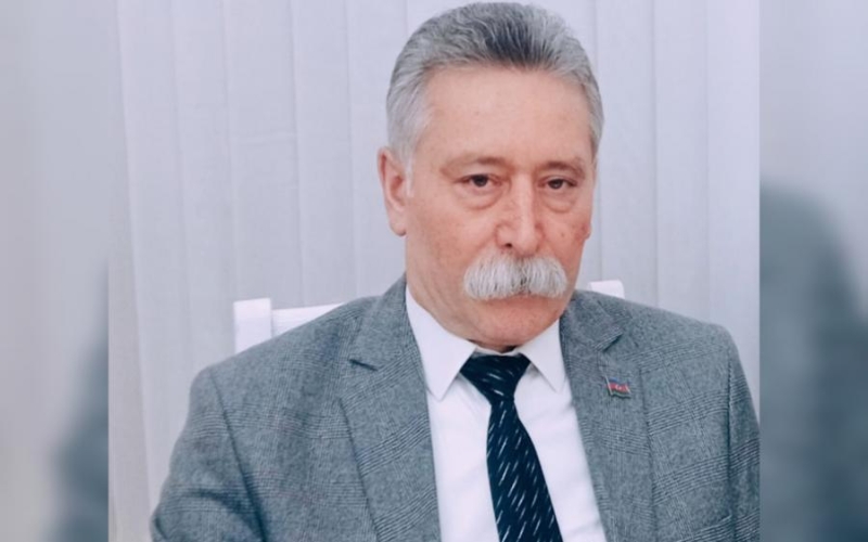 Özü sözünə bənzəyən... Özü sözünə bənzəyən...
