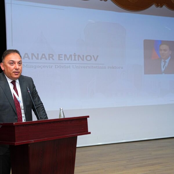 Anar Eminov: “Yaşıl gələcək dövlət siyasətinin, elm və təhsilin ortaq strateji nəticəsidir” Anar Eminov: “Yaşıl gələcək dövlət siyasətinin, elm və təhsilin ortaq strateji nəticəsidir”