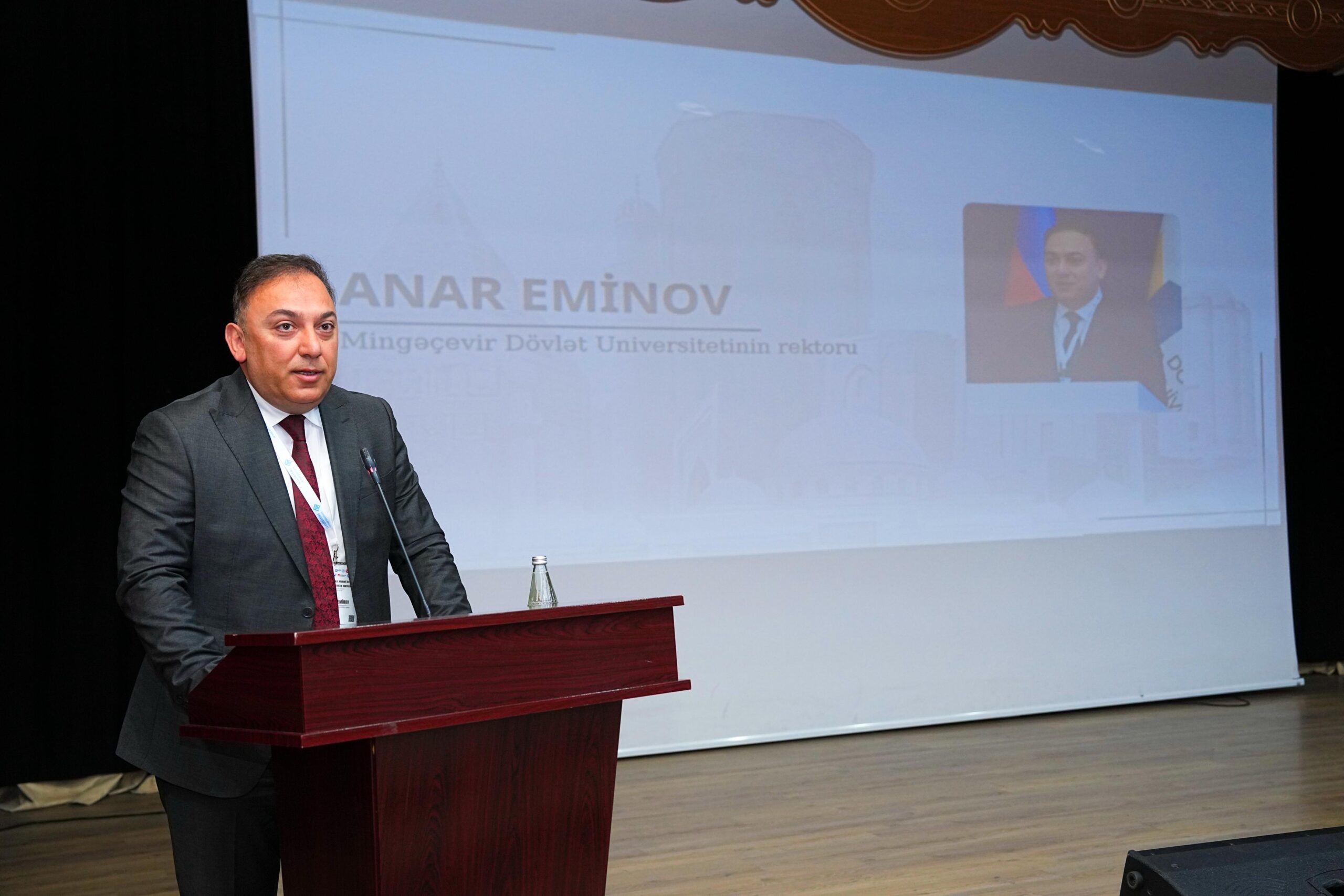 Anar Eminov: “Yaşıl gələcək dövlət siyasətinin, elm və təhsilin ortaq strateji nəticəsidir” Anar Eminov: “Yaşıl gələcək dövlət siyasətinin, elm və təhsilin ortaq strateji nəticəsidir”