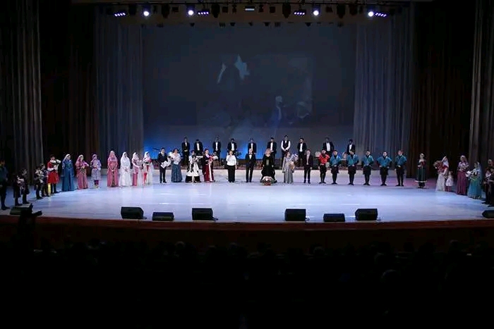 “Suvar”ansamblı 30 illiyini möhtəşəm yubiley konserti ilə qeyd etdi