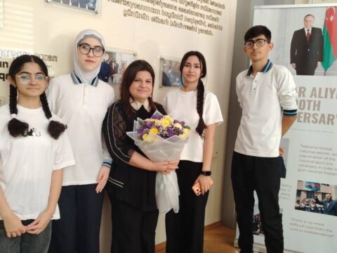 İncəsənət Gimnaziyasının Teatr şöbəsində “Teatr dramaturgiyası” fənni üzrə yay imtahanı keçirildi İncəsənət Gimnaziyasının Teatr şöbəsində “Teatr dramaturgiyası” fənni üzrə yay imtahanı keçirildi