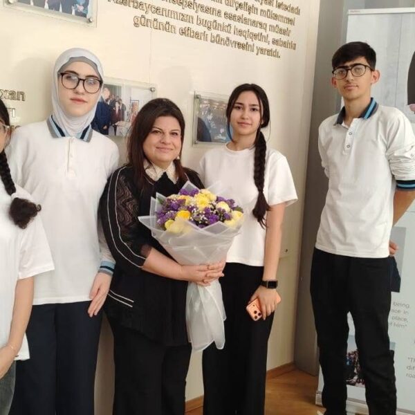 İncəsənət Gimnaziyasının Teatr şöbəsində “Teatr dramaturgiyası” fənni üzrə yay imtahanı keçirildi İncəsənət Gimnaziyasının Teatr şöbəsində “Teatr dramaturgiyası” fənni üzrə yay imtahanı keçirildi
