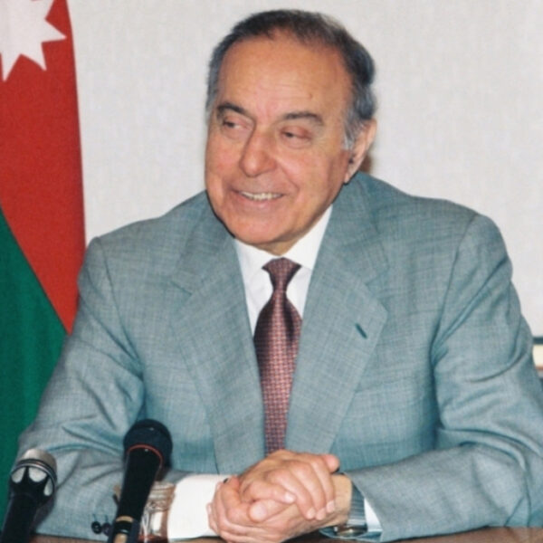 15 İyun: Xalqın İradəsi, Dövlətin Qələbəsi - Gülnarə Allahverdiyeva 15 İyun: Xalqın İradəsi, Dövlətin Qələbəsi - Gülnarə Allahverdiyeva