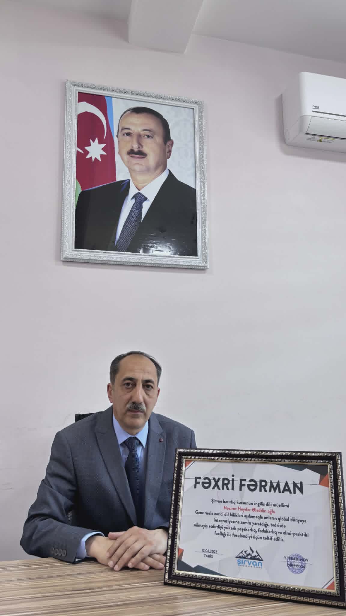 İngilis dili müəlliminin paylaşdığı tədris videosu İngilis dili müəlliminin paylaşdığı tədris videosu