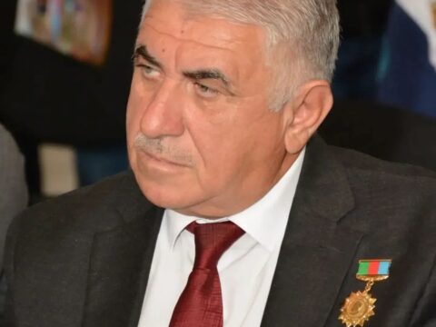 ONDAN NÜMUNƏ GÖTÜRÜN – Əntiqə Qonaq yazır
