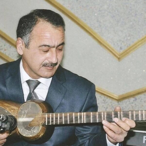 Tarın sehrində ucalan aristokrat şəxsiyyət: İbrahim Nəsirli- Leyla Məcidova yazır Tarın sehrində ucalan aristokrat şəxsiyyət: İbrahim Nəsirli- Leyla Məcidova yazır