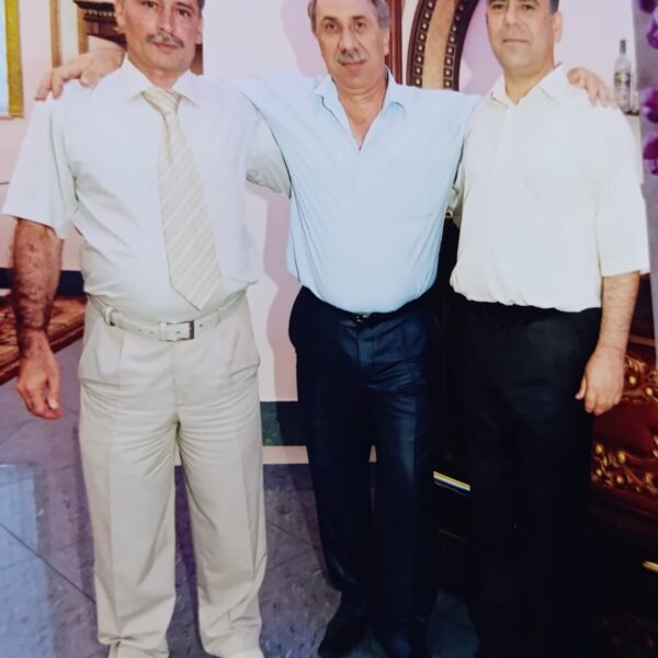 BİR ŞƏKLİN İŞIĞINDA BİR ŞƏKLİN İŞIĞINDA