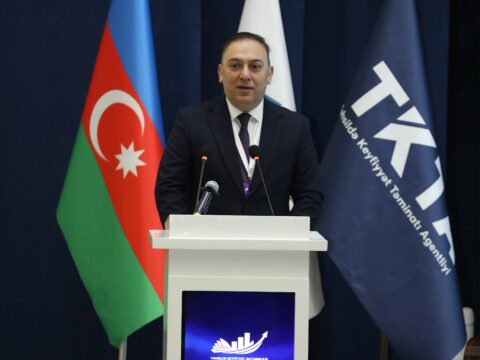Azərbaycan dilinin Konstitusiyada dövlət dili kimi təsbit olunması Ümummilli lider Heydər Əliyevin öz xalqı, vətəni qarşısında müstəsna xidmətlərindən idi” Azərbaycan dilinin Konstitusiyada dövlət dili kimi təsbit olunması Ümummilli lider Heydər Əliyevin öz xalqı, vətəni qarşısında müstəsna xidmətlərindən idi”