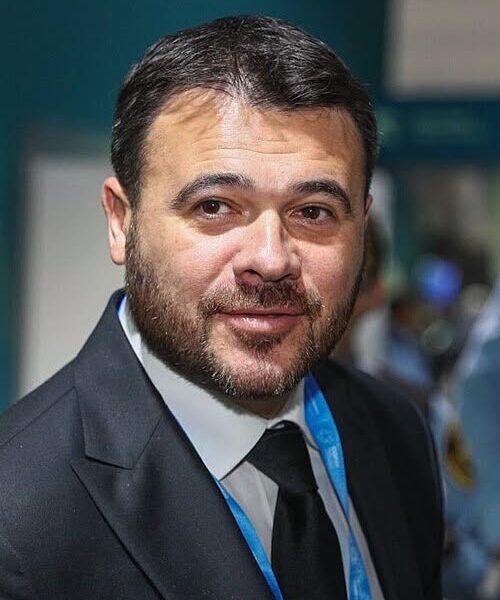Araz Ağalarovun oğlu Emin kimi.. Araz Ağalarovun oğlu Emin kimi..