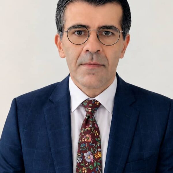 «YALQIZLIQ» ŞEİRİNİN POETİKASI: TƏNHALIĞIN ONTOLOJİ, DİL VƏ ÖZÜNÜDƏRK MÜSTƏVİLƏRİNDƏ DEKONSTRUKSİYASI - Oqtay İgidsoy «YALQIZLIQ» ŞEİRİNİN POETİKASI: TƏNHALIĞIN ONTOLOJİ, DİL VƏ ÖZÜNÜDƏRK MÜSTƏVİLƏRİNDƏ DEKONSTRUKSİYASI - Oqtay İgidsoy