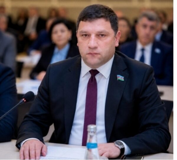 Dövlət Suverenliyi Günü: Azərbaycanın yeni və qürurlu tarixinin başlanğıcı Dövlət Suverenliyi Günü: Azərbaycanın yeni və qürurlu tarixinin başlanğıcı