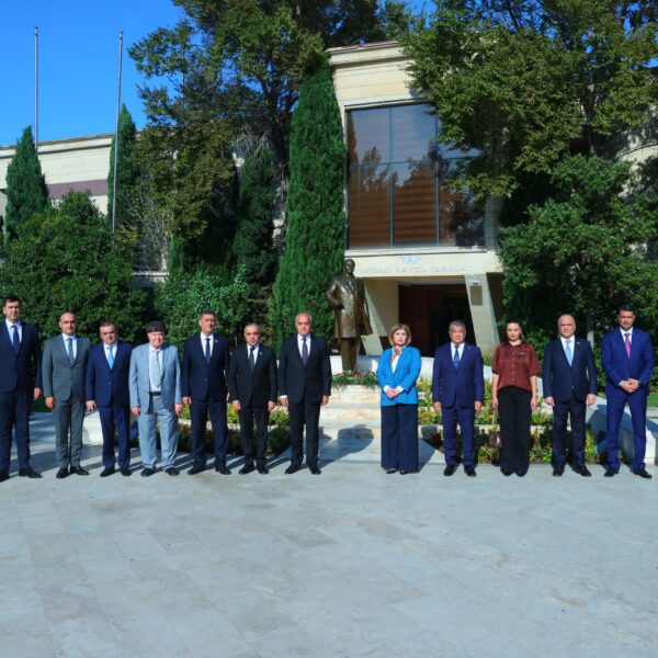 Binəqədidə 20 Sentyabr-Dövlət Suverenliyi Gününə həsr olunmuş tədbir keçirilib Binəqədidə 20 Sentyabr-Dövlət Suverenliyi Gününə həsr olunmuş tədbir keçirilib