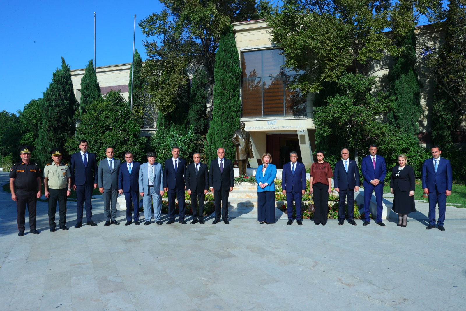 Binəqədidə 20 Sentyabr-Dövlət Suverenliyi Gününə həsr olunmuş tədbir keçirilib Binəqədidə 20 Sentyabr-Dövlət Suverenliyi Gününə həsr olunmuş tədbir keçirilib