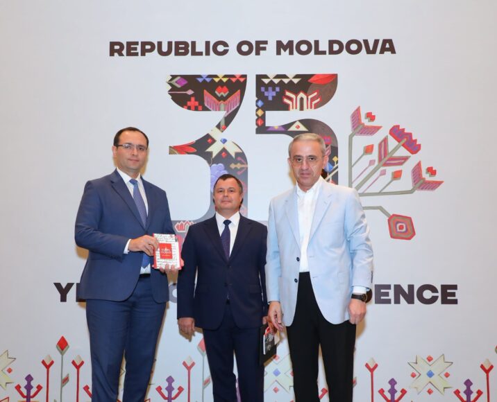 “Nizami Gəncəvi” mərasim zalında Moldova Respublikasının müstəqilliyinin 35-ci ildönümü qeyd olunub