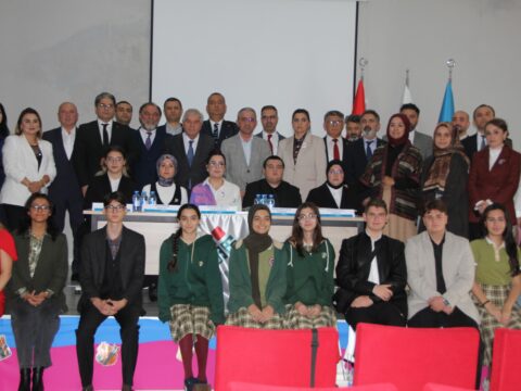 “Anadoludan- Xəzərə” adlı yazıçı- oxucu görüşünün açılış tədbiri Beynəlxalq Maarif məktəbində keçirildi “Anadoludan- Xəzərə” adlı yazıçı- oxucu görüşünün açılış tədbiri Beynəlxalq Maarif məktəbində keçirildi