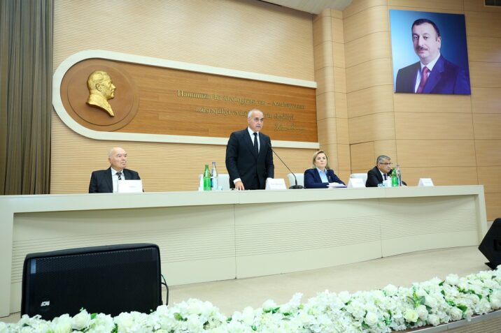 Binəqədidə strateji hədəflər və qarşıda duran vəzifələrə həsr olunmuş müşavirə keçirilib