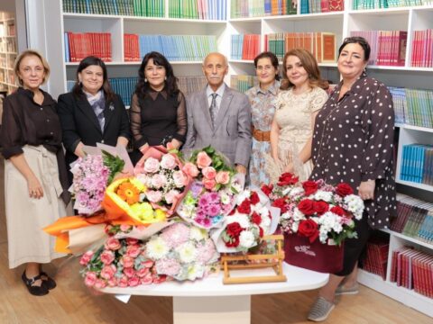 Ülkər Hüseynli yeni kitabını təqdim etdi…